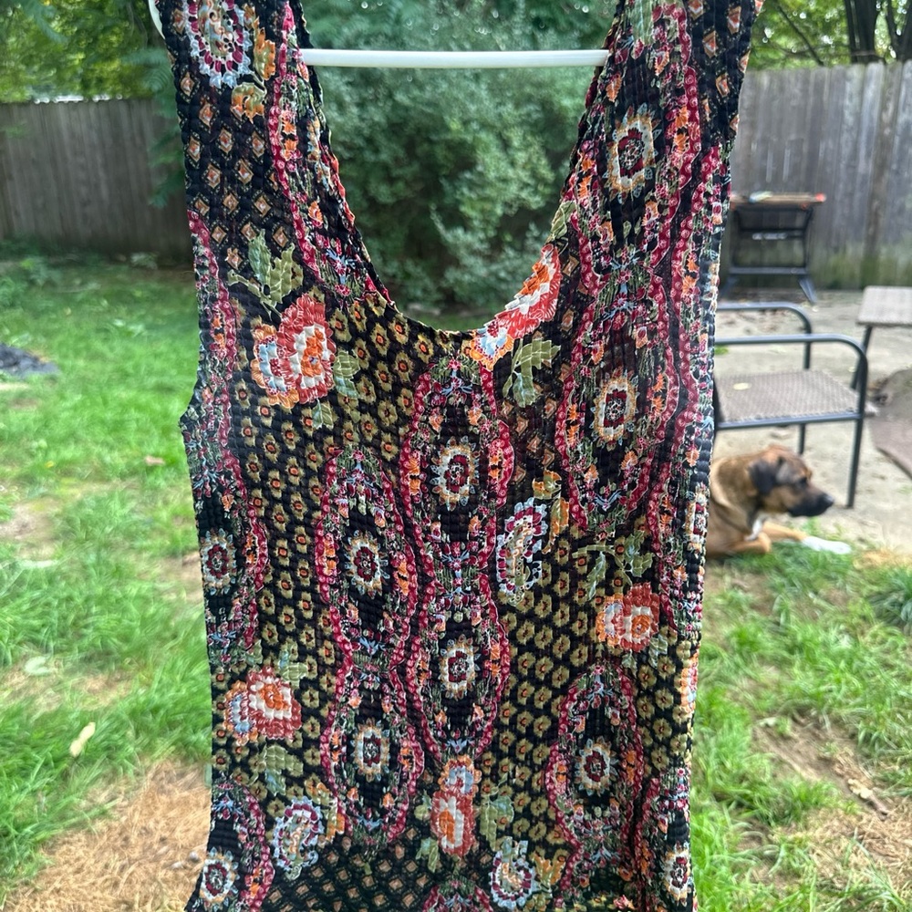 Floral Sleeveless Women's Top